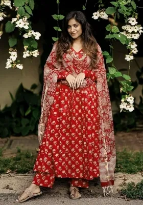 Red Digital Print Rayon Kurta Set With Dupatta