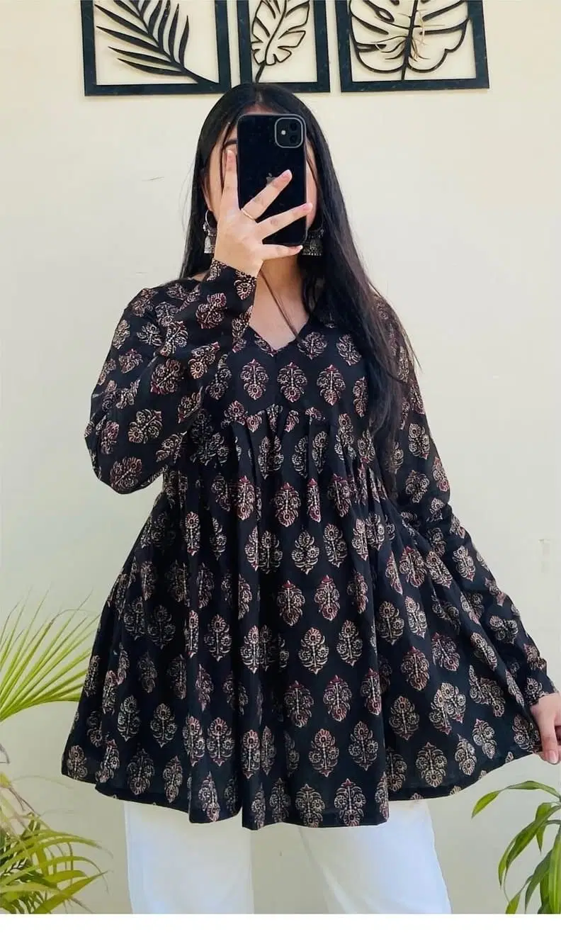 KumKum Creation Women's Rayon A-Line Top ( Black )